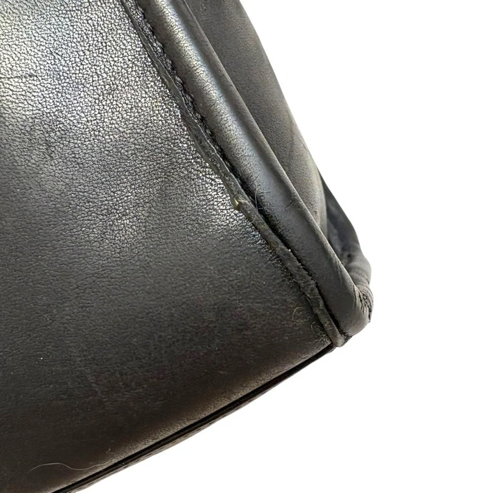Coach vintage black leather New York City Spectator bag
